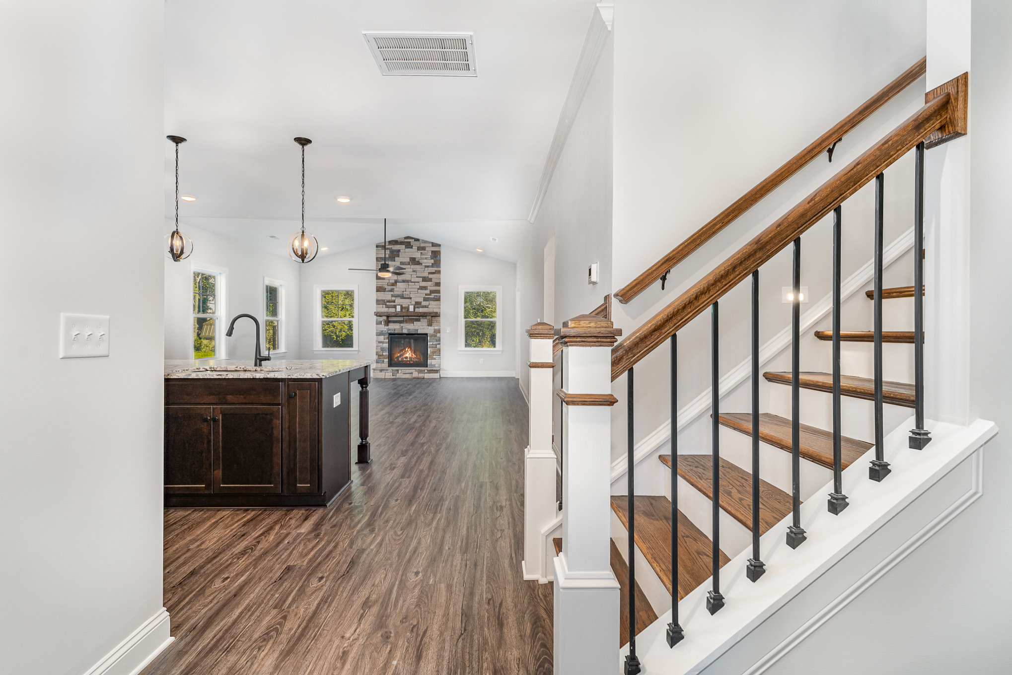 ${column.getChild('alt').value}