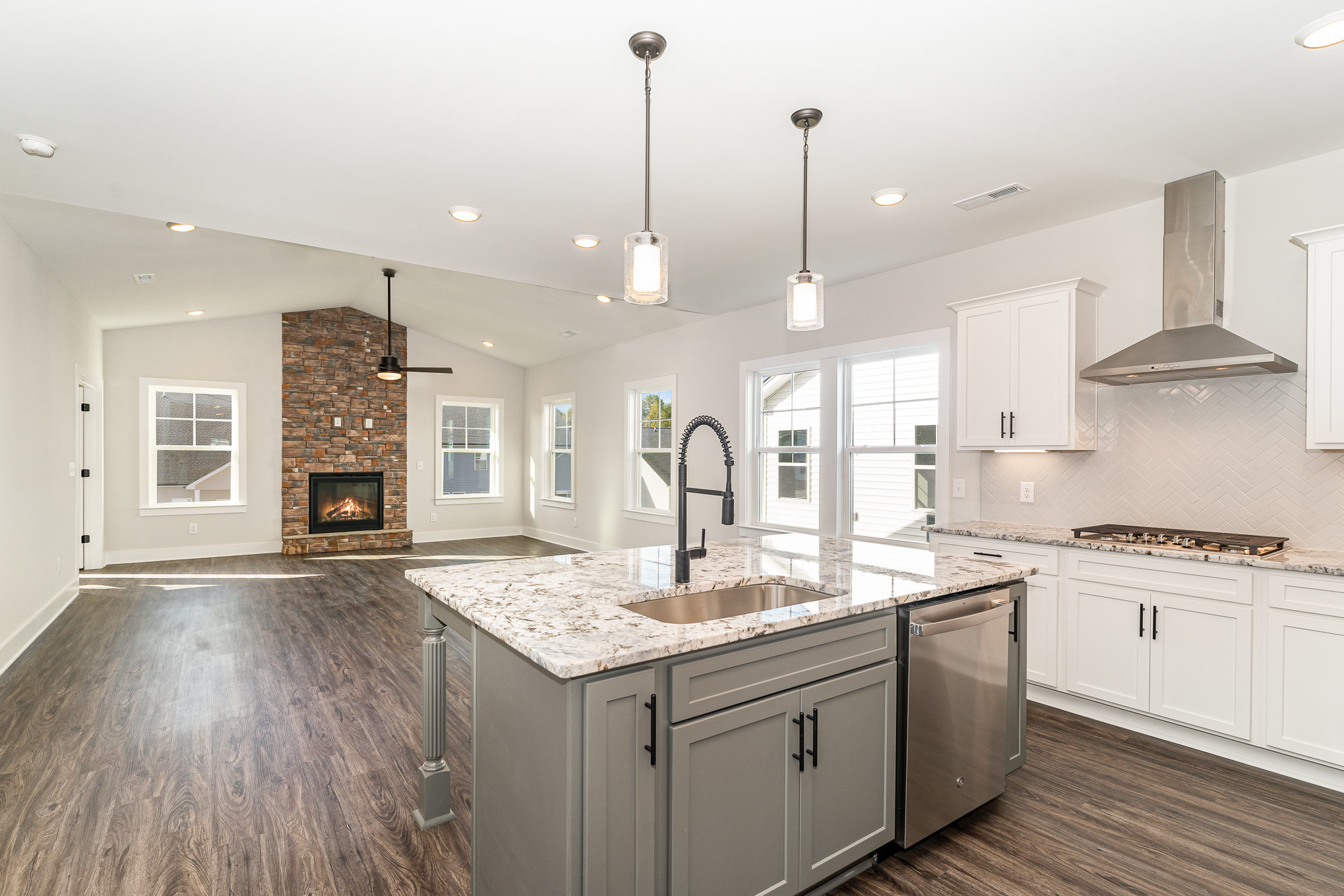 ${column.getChild('alt').value}