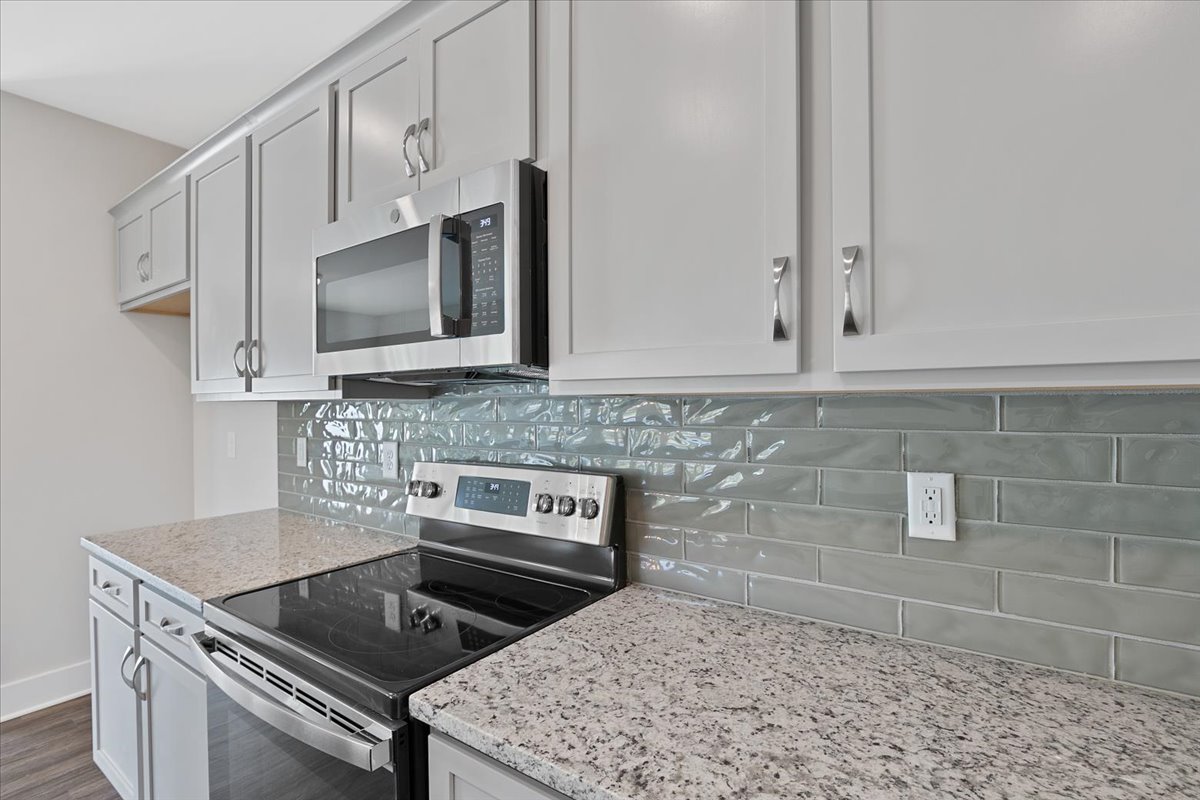 ${column.getChild('alt').value}