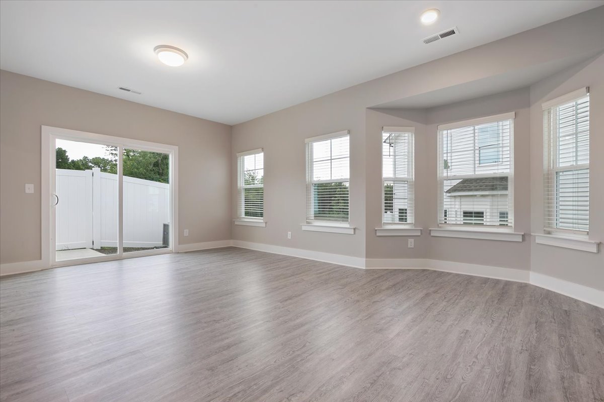 ${column.getChild('alt').value}