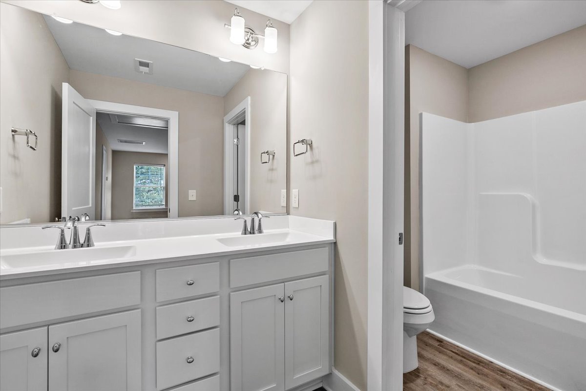 ${column.getChild('alt').value}